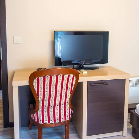 Cavaliero * موستار