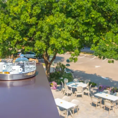 Cavaliero Apartment *